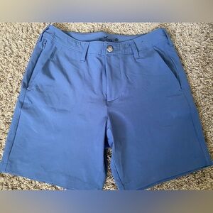 Hollister Hybrid Flat Front Short 7”